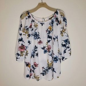NWT Jella C Cold Shoulder Top